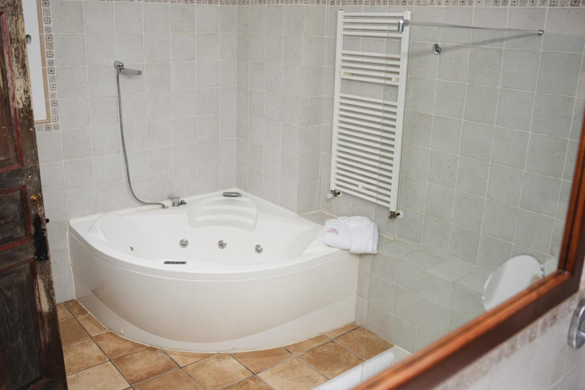 Rural Latorrien De Ane Hotel